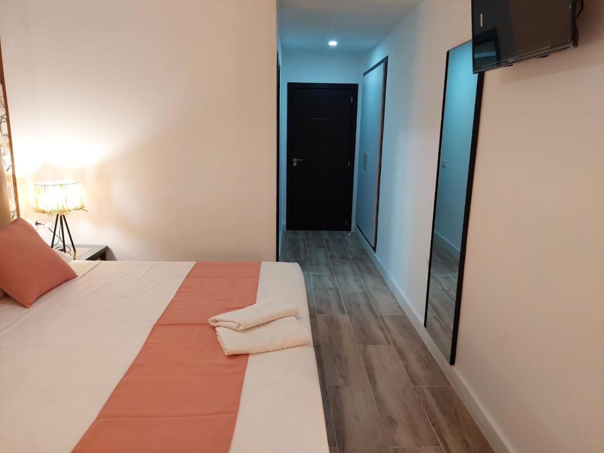 Hostal Garden Rous Paiporta Exterior foto